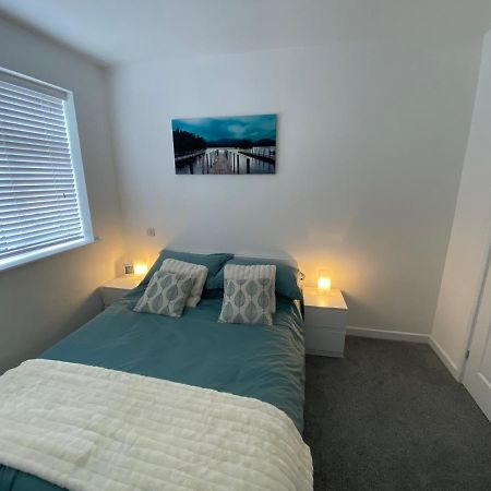 Modern 2 Bedroom Apartment, With Car Parking. Bitton Экстерьер фото