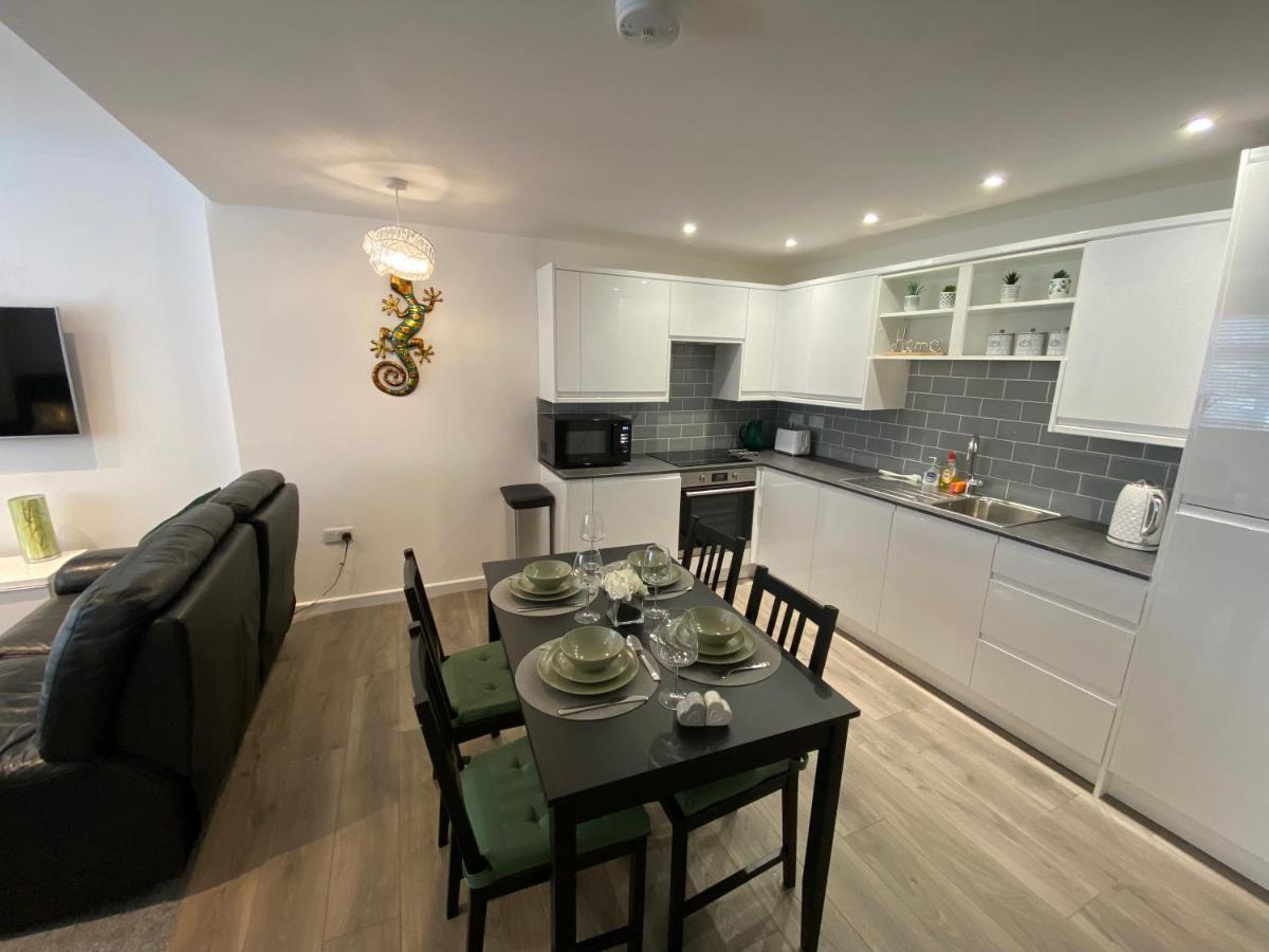 Modern 2 Bedroom Apartment, With Car Parking. Bitton Экстерьер фото