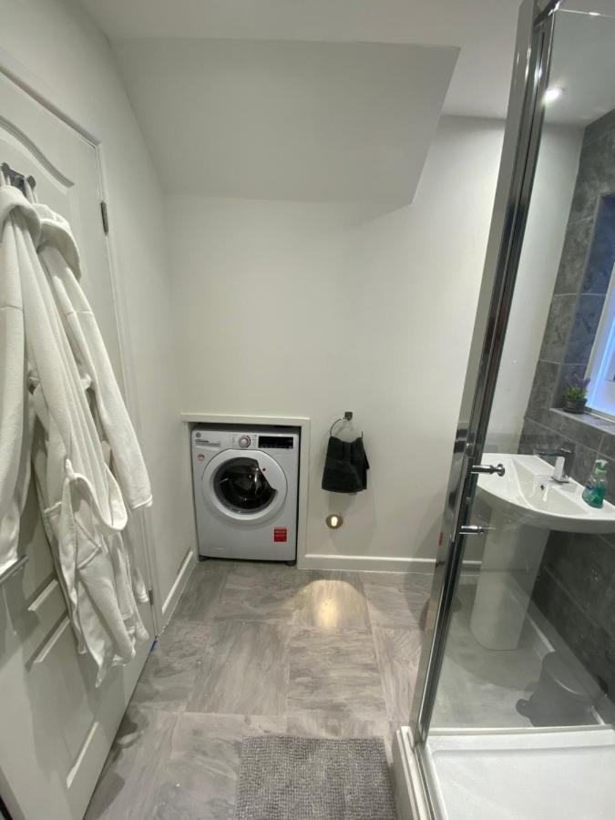 Modern 2 Bedroom Apartment, With Car Parking. Bitton Экстерьер фото